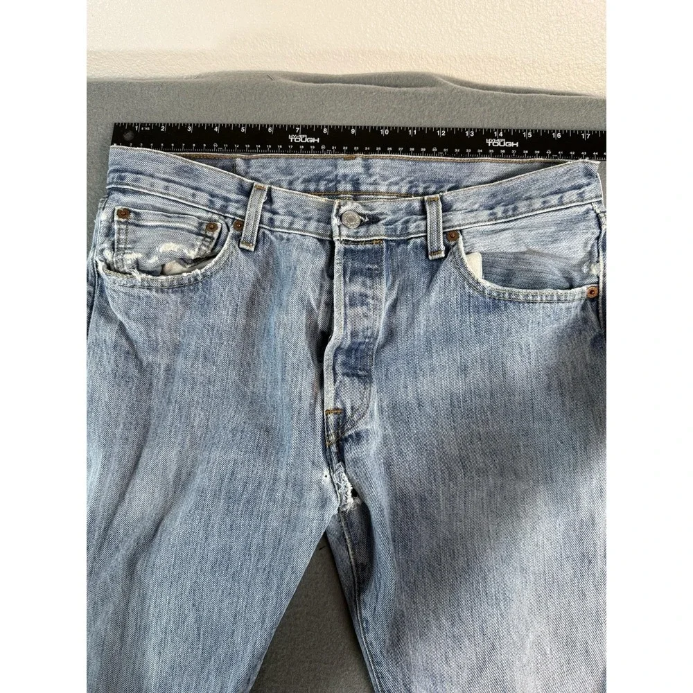 VTG Levis 501 Jeans Mens 34x34 Light Wash Blue Regular Straight Distressed Denim